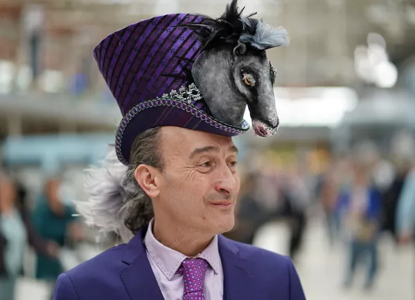Посетитель королевских скачек Royal Ascot Посетитель королевских скачек Royal Ascot - Sputnik Армения