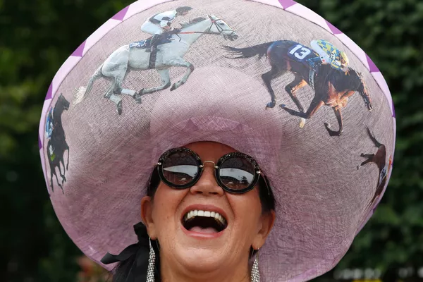 Посетительницы королевских скачек Royal Ascot, Великобритания Посетительницы королевских скачек Royal Ascot, Великобритания - Sputnik Армения
