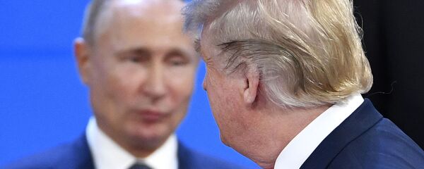 Президенты России и США Владимир Путин и Дональд Трамп перед церемонией фотографирования саммита G20 (30 ноября 2018). Буэнос-Айрес - Sputnik Армения