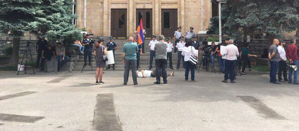 Акция протеста перед зданием Конституционного суда (21 июня 2019). Еревaн Акция протеста перед зданием Конституционного суда (21 июня 2019). Еревaн - Sputnik Արմենիա