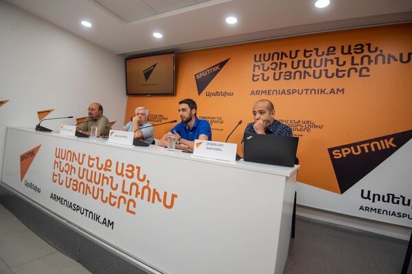 Пресс-конференция адвокатов Роберта Кочаряна (21 июня 2019). Еревaн - Sputnik Армения
