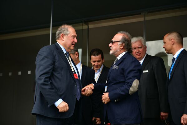 Армен Саркисян встретился во Франции с президентом Dassault Group — о чем они договорились - Sputnik Армения
