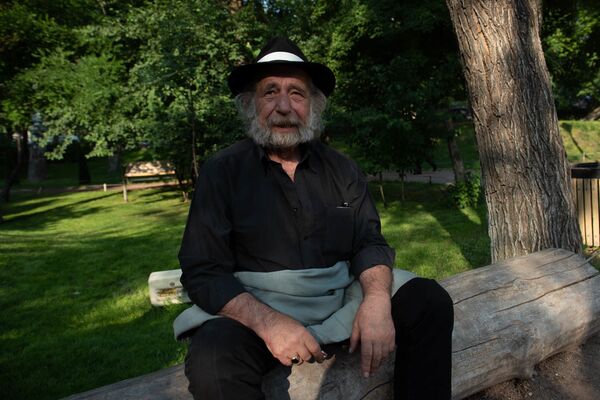 Քաոսը ներդաշնակության է վերածում. ֆրանսիահայ երգիչը`հայրենիքի, Ազնավուրի հետ դուետի մասին Քաոսը ներդաշնակության է վերածում. ֆրանսիահայ երգիչը`հայրենիքի, Ազնավուրի հետ դուետի մասին - Sputnik Արմենիա