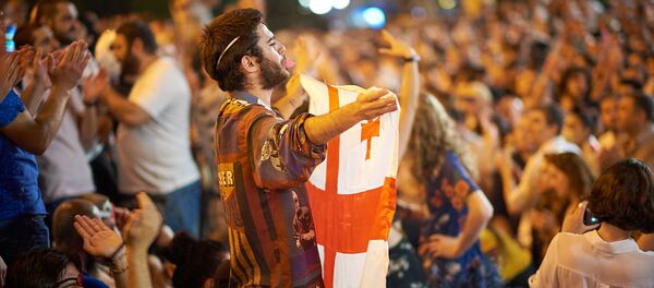 Акции протеста у здания парламента Грузии Акции протеста у здания парламента Грузии - Sputnik Армения