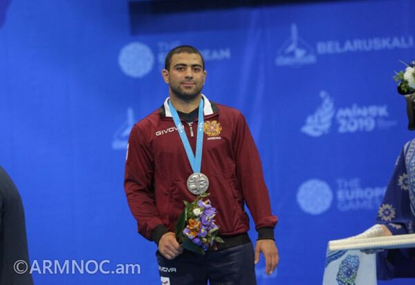 Мне было очень тяжело: армянский самбист завоевал серебро на Европейских играх - фото - Sputnik Армения