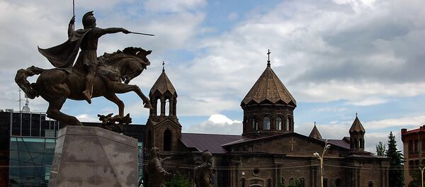Памятник Вардану Мамиконяну на площади Вардананц, Гюмри - Sputnik Արմենիա