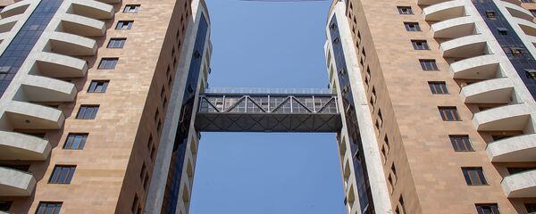 Башни-близнецы в микрорайоне Ераз, Ереван - Sputnik Армения