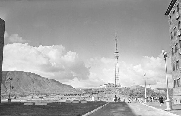 Цавт танем, сделаем! Как Юра Бурдунов не забыл Ереван и по-армянски помог матери солдата - Sputnik Армения