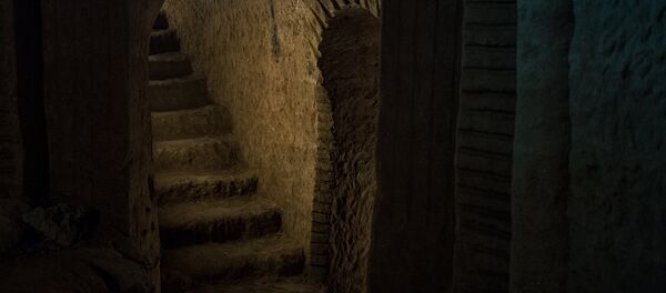 Подземный храм дедушки Левона в Ариндже - Sputnik Армения