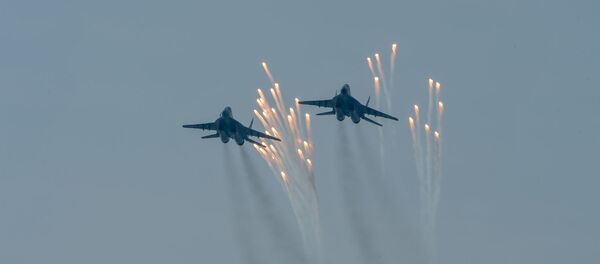 Авиашоу на военном аэродроме Эребуни Авиашоу на военном аэродроме Эребуни - Sputnik Армения