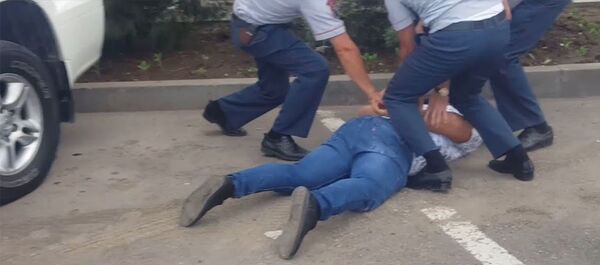 Ուժեղացված ծառայություն Շիրակում․ բաժիններ է բերվել 129 անձ, այդ թվում՝ «օրենքով գող» - Sputnik Արմենիա