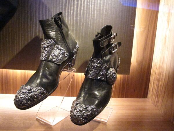 Ботинки Майкла Джексона в казино Hard Rock в Атлантик-Сити - Sputnik Армения