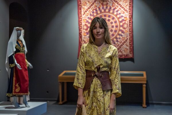 Именная сумочка жены Пашиняна и не только этника - армянские дизайнеры заявляют о себе - Sputnik Армения