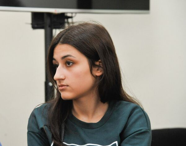 Обвиняемые в убийстве отца сестры Хачатурян останутся под арестом еще на месяц - Sputnik Армения