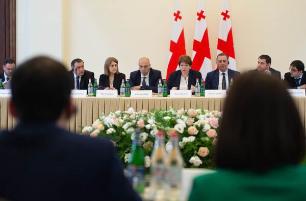 Ереван и Тбилиси договорились поднять отношения на новый уровень Ереван и Тбилиси договорились поднять отношения на новый уровень - Sputnik Армения