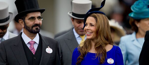 Шейх Мухаммед бен Рашид аль-Мактум со своей женой иорданской принцессой Хайей Шейх Мухаммед бен Рашид аль-Мактум со своей женой иорданской принцессой Хайей - Sputnik Армения