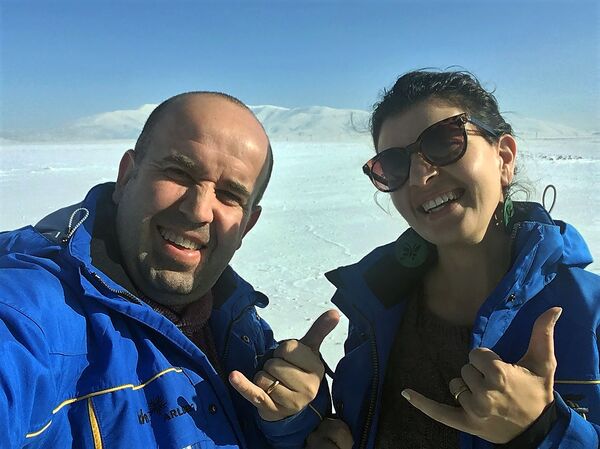 Շատ նվիրում աշխատանքին, քիչ՝ ընտանիքին. մարզպետի կինը բացահայտում է պաշտոնի թերությունները Շատ նվիրում աշխատանքին, քիչ՝ ընտանիքին. մարզպետի կինը բացահայտում է պաշտոնի թերությունները - Sputnik Արմենիա