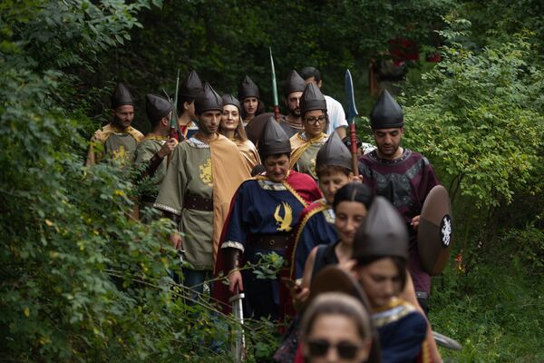 Զբոսաշրջային նոր ուղղություն Հայաստանում. մեկնարկել է «HISTORICAL QUEST»-ը. լուսանկարներ Զբոսաշրջային նոր ուղղություն Հայաստանում. մեկնարկել է «HISTORICAL QUEST»-ը. լուսանկարներ - Sputnik Արմենիա