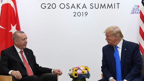 Встреча президентов Турции и США Реджепа Тайипа Эрдогана и Дональда Трампа на полях саммита G20 (29 июня 2019). Осака - Sputnik Армения