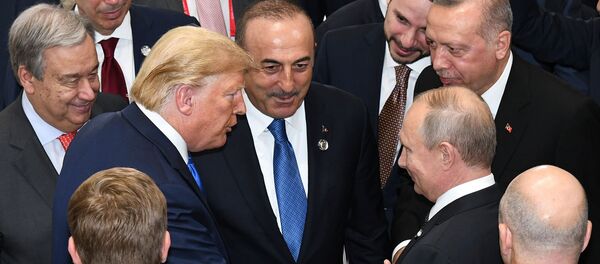 Президенты России, США и Турции, Владимир Путин, Дональд Трамп и Реджеп Тайип Эрдоган, и генсек ООН Антонио Гутерриш в кулуарах саммита G-20 (29 июня 2019). Осака - Sputnik Արմենիա