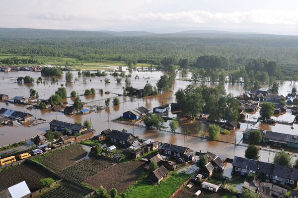 Страшный паводок в Иркутской области: число госпитализированных растет - фото с места ЧС - Sputnik Армения
