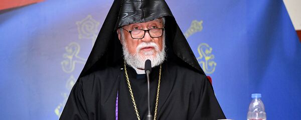 Католикос Великого Дома Киликии Арам Первый на открытии Всеармянского собрания армянской прессы (2 июля 2019). Антилиас - Sputnik Армения