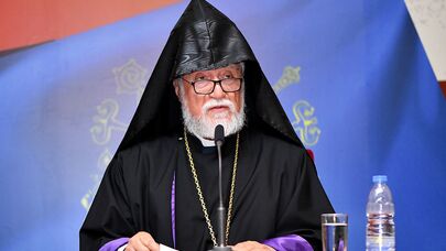 Католикос Великого Дома Киликии Арам Первый на открытии Всеармянского собрания армянской прессы (2 июля 2019). Антилиас