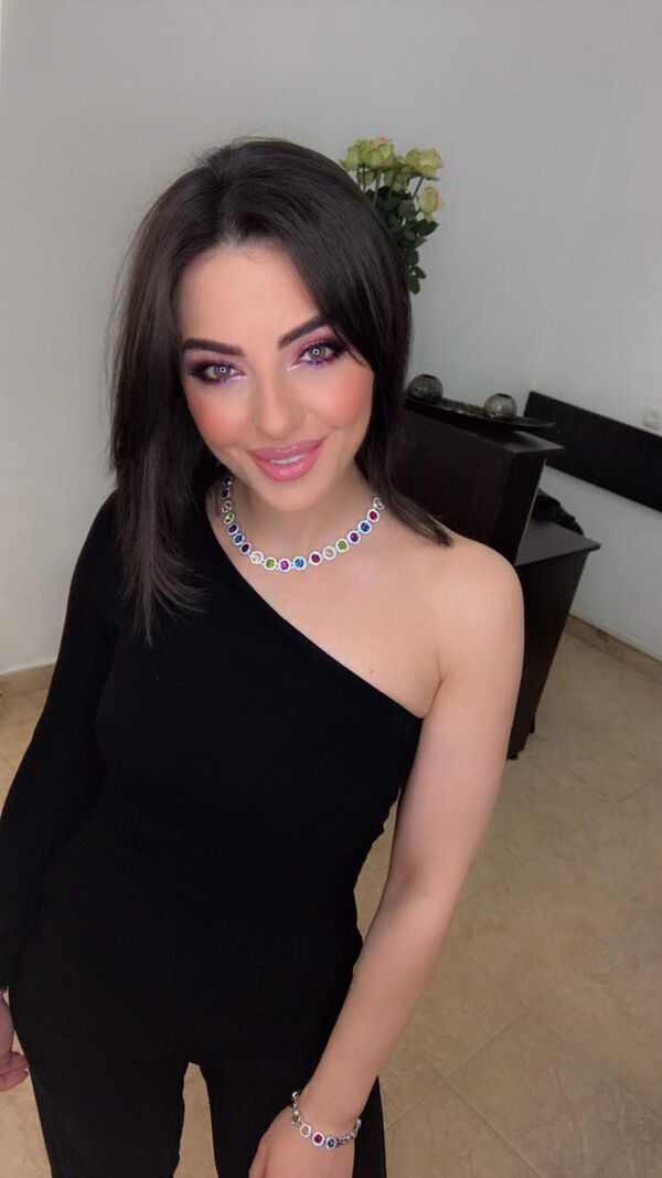 Դրսից բոլորն էլ երջանիկ են թվում. Գրիգորյանը` ընտանիքի, սերիալների ու բամբասանքների մասին Դրսից բոլորն էլ երջանիկ են թվում. Գրիգորյանը` ընտանիքի, սերիալների ու բամբասանքների մասին - Sputnik Արմենիա