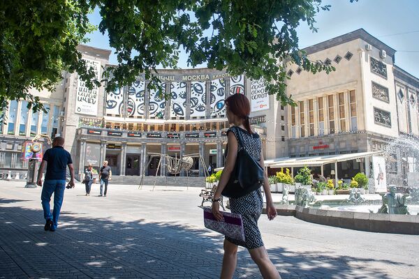 Все дороги ведут в Москву, или Как возник знаковый треугольник Еревана - Sputnik Армения