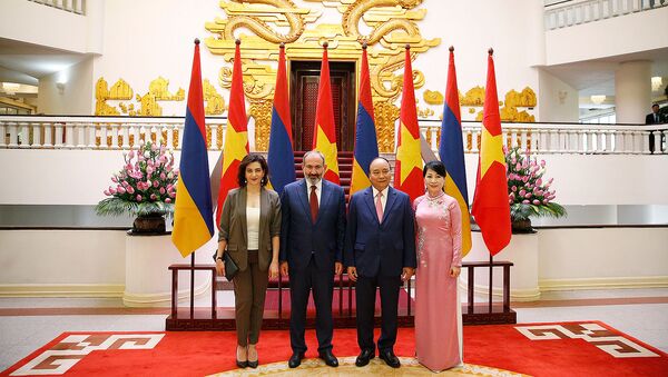 Анна Акопян встретилась с супругой премьер-министра Вьетнама Тран Нгует Ту (5 июля 2019). Ханой - Sputnik Армения