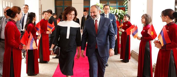Премьер-министр РА Никол Пашинян с супругой во Вьетнаме - Sputnik Արմենիա