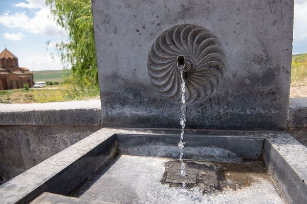 Հեղնար աղբյուրի անմահական ջուրը և Մարմաշենի գաղտնիքները. ինչ են թաքցնում Ախուրյանի ափերը - Sputnik Արմենիա