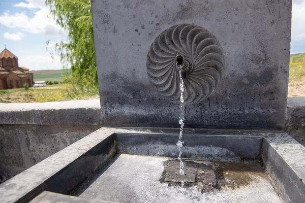 Секретная вода родника Эгнар и тайны Мармашена – что скрывают берега реки Ахурян Секретная вода родника Эгнар и тайны Мармашена – что скрывают берега реки Ахурян - Sputnik Армения