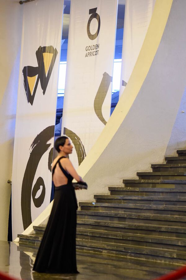 «Ոսկե ծիրան» 16-րդ միջազգային կինոփառատոնի բացման արարողությունը - Sputnik Արմենիա