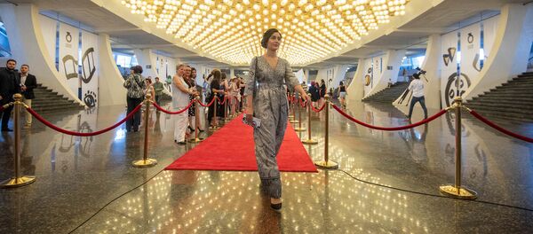Церемония открытия XVI Ереванского международного кинофестиваля Золотой абрикос - Sputnik Армения