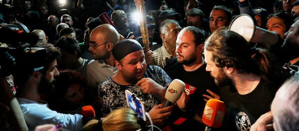 Акция протеста у телеканала Рустави2 (8 июля 2019). Тбилиси - Sputnik Армения