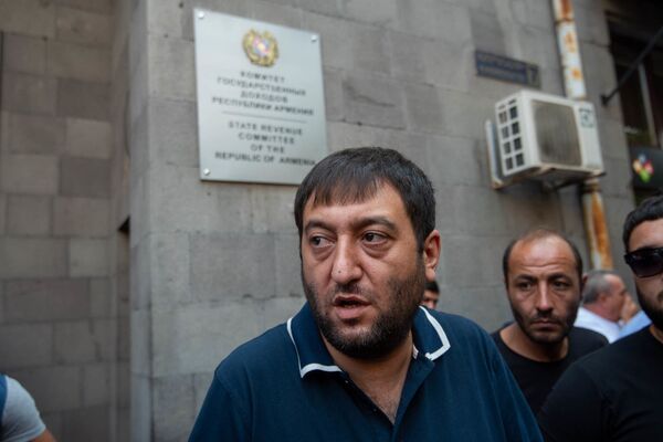 Вход в КГД Армении разблокирован: что пообещали чиновники Вход в КГД Армении разблокирован: что пообещали чиновники - Sputnik Армения