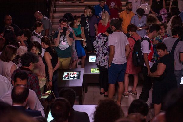 Արգելված կադրերը հասանելի են. Երևանում ցուցադրվեց Փարաջանովի «Նռան գույնի» մոնտաժված մասը - Sputnik Արմենիա