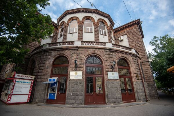 Исторический символ Еревана-сорванца, или На что посмотреть сразу после Цицернакаберда - Sputnik Армения