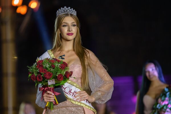 Ինքնավստահ և գեղեցիկ. հայտնի է` հայ գեղեցկուհիներից ով կմասնակցի «Միսս տիեզերք» մրցույթին - Sputnik Արմենիա