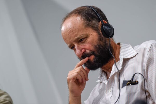 Параджановский талер в Ереване получил мексиканский монстр: о чем пошутил Рейгадас - Sputnik Армения