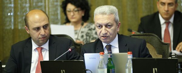 Министр финансов Атом Джанджугазян на внеочередном заседании правительства Армении (10 июля 2019). Еревaн - Sputnik Армения