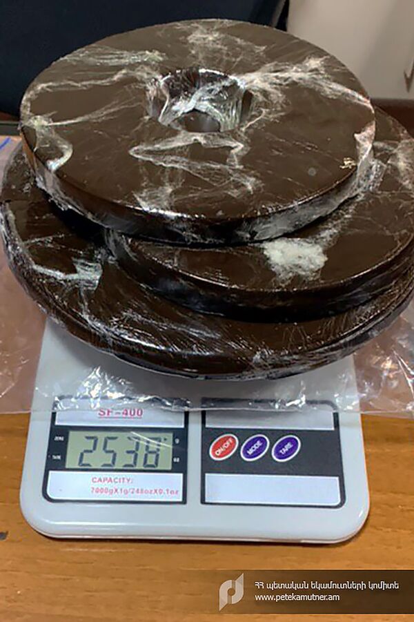 Իրանցին փորձել է «Զվարթնոցով» թմրանյութ առաքել Կանադա.  ՊԵԿ-ը բռնել է - Sputnik Արմենիա