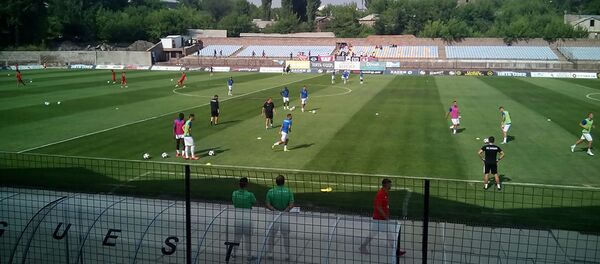 Тренировка команд Пюник (Ереван) - Шкупи (Македония) перед началом квалификационного матча Лиги Европы (11 июля 2019). Гюмри Тренировка команд Пюник (Ереван) - Шкупи (Македония) перед началом квалификационного матча Лиги Европы (11 июля 2019). Гюмри - Sputnik Արմենիա