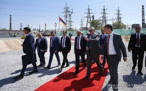 Премьер-министр Никол Пашинян посетил стройплощадку новой ТЭЦ (12 июля 2019). Еревaн - Sputnik Армения