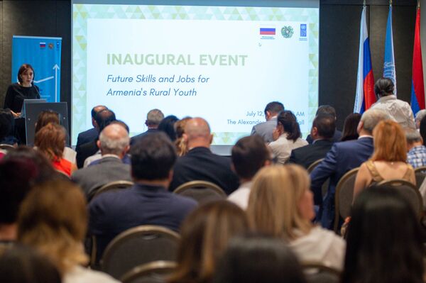 Лекарство от хронической безработицы - какие профессии будут востребованы в Армении Лекарство от хронической безработицы - какие профессии будут востребованы в Армении - Sputnik Армения