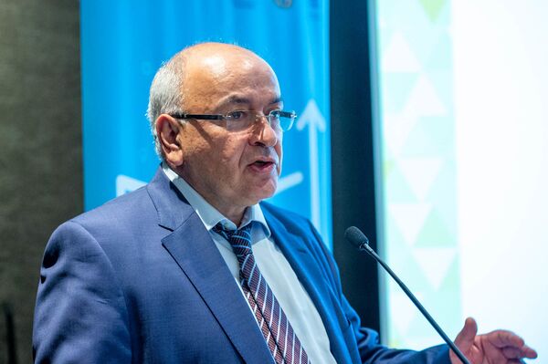 Лекарство от хронической безработицы - какие профессии будут востребованы в Армении Лекарство от хронической безработицы - какие профессии будут востребованы в Армении - Sputnik Армения