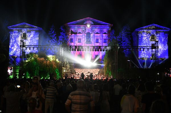 Музыка перенесет в мир Гарри Поттера: Симфонический оркестр Армении — в Опере Дубая - Sputnik Армения