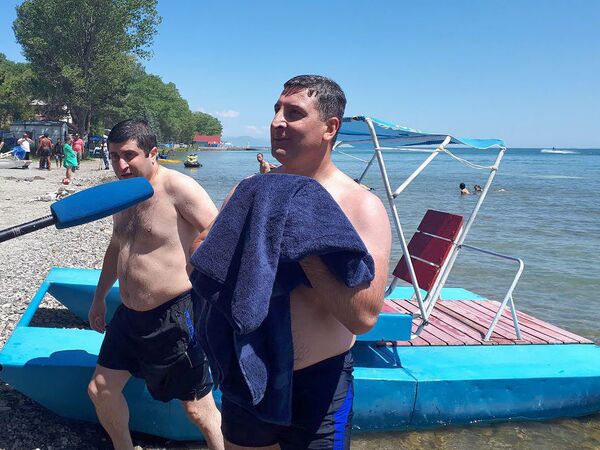 Флешмоб или заключение специалистов: что больше убедит людей в безопасности воды в Севане Флешмоб или заключение специалистов: что больше убедит людей в безопасности воды в Севане - Sputnik Армения