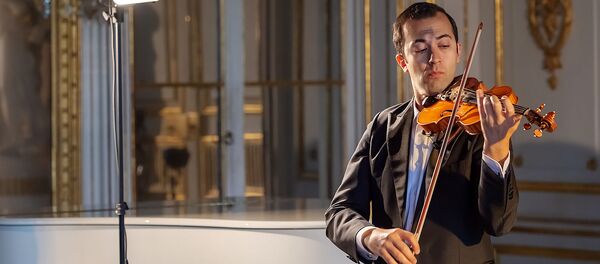 Скрипач Гайк Казазян во время концерта - Sputnik Армения